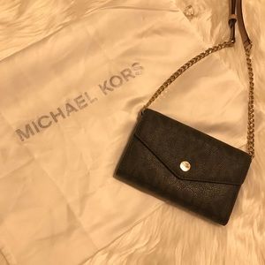 Cross body wallet purse